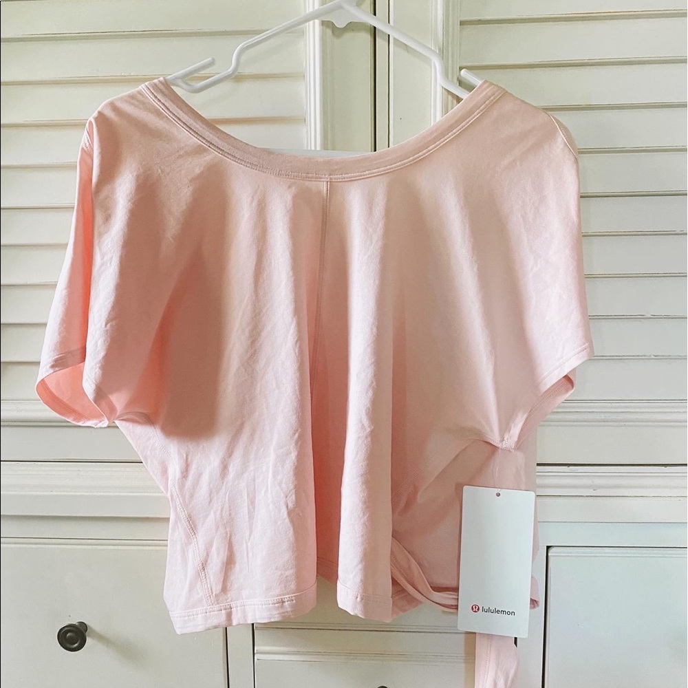 NWT lululemon it’s a tie short sleeve baby pink shirt